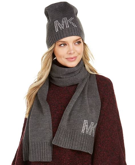 Michael kors scarf and hats + FREE SHIPPING 